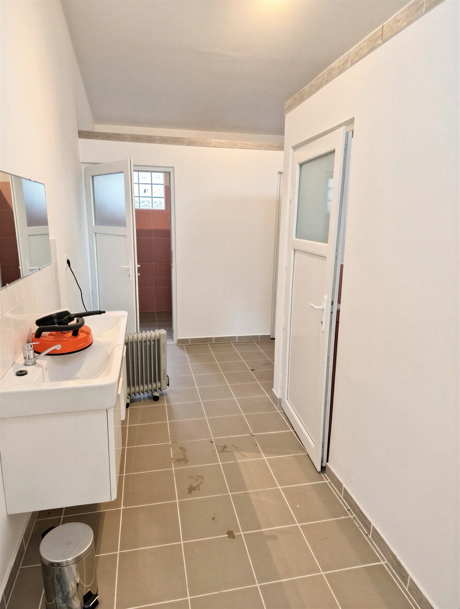 (AAA) Neuwertiges Landhaus mit Gästeappartment, Pool & Caravan-Stellplätzen – Balatonszentgyörgy, Bild 27 von 85