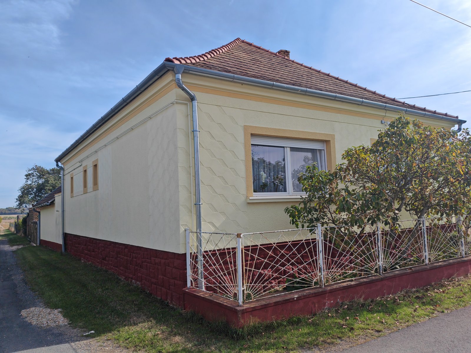 (BAA) Komplett renoviertes Landhaus in ruhiger Lage – Türje