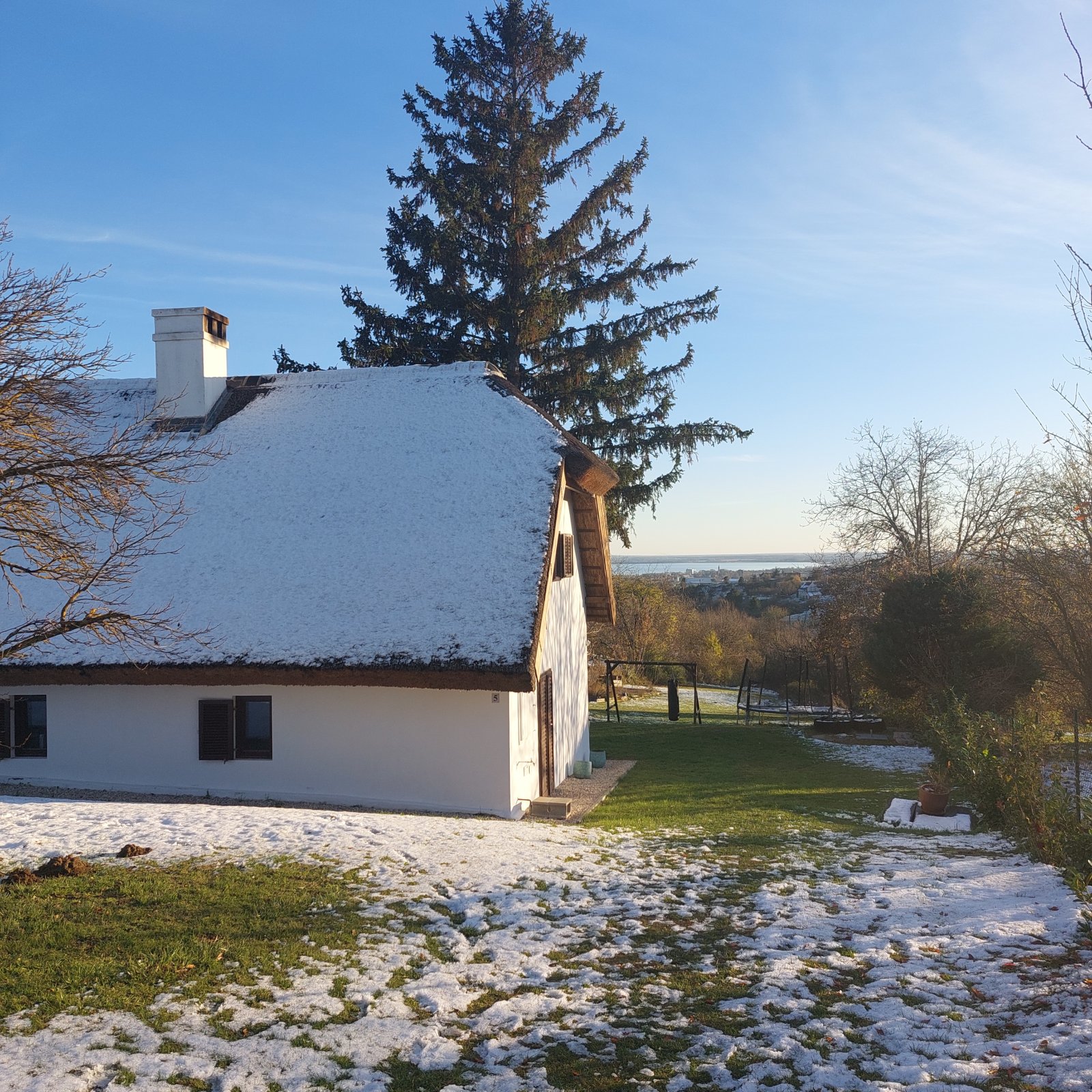 Fantastisch object voor 2 gezinnen aan de noordkust met uitzicht op het Balatonmeer (AAA) – Cserszegtomaj, foto 46 van 52