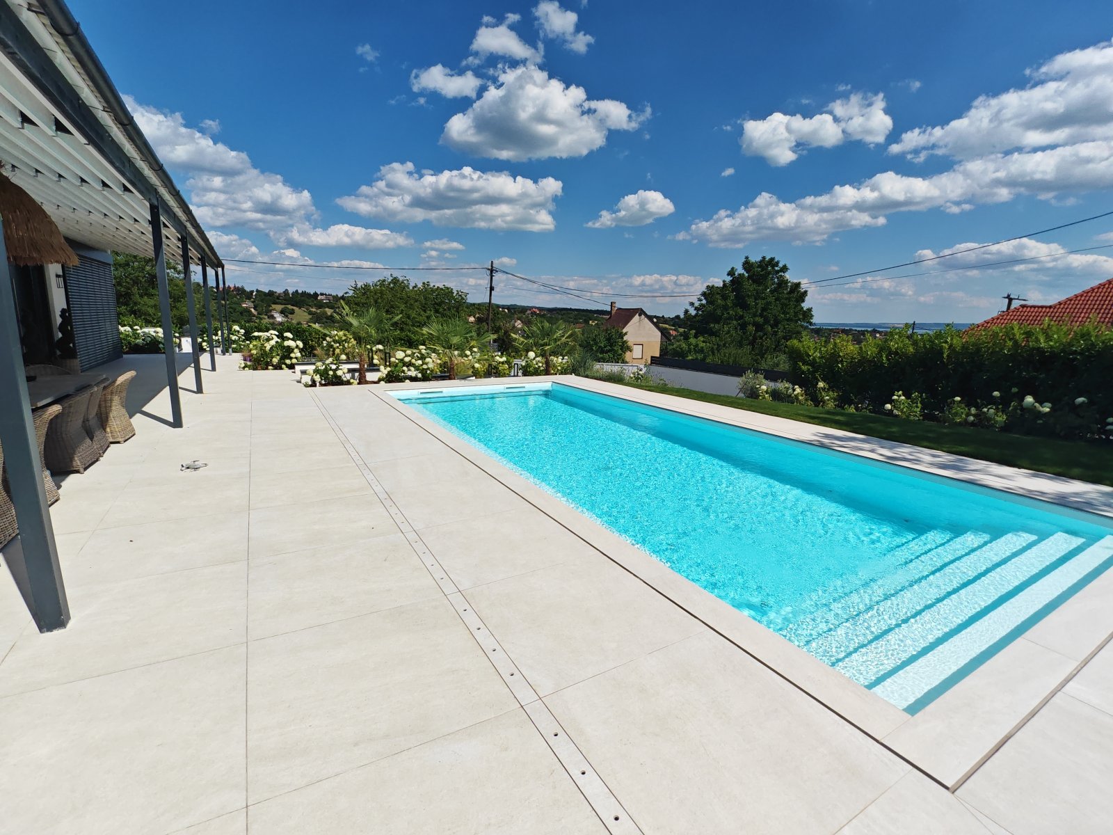 North shore: Exceptional villa above Lake Balaton with pool and luxurious amenities – Cserszegtomaj, photo 24 of 56