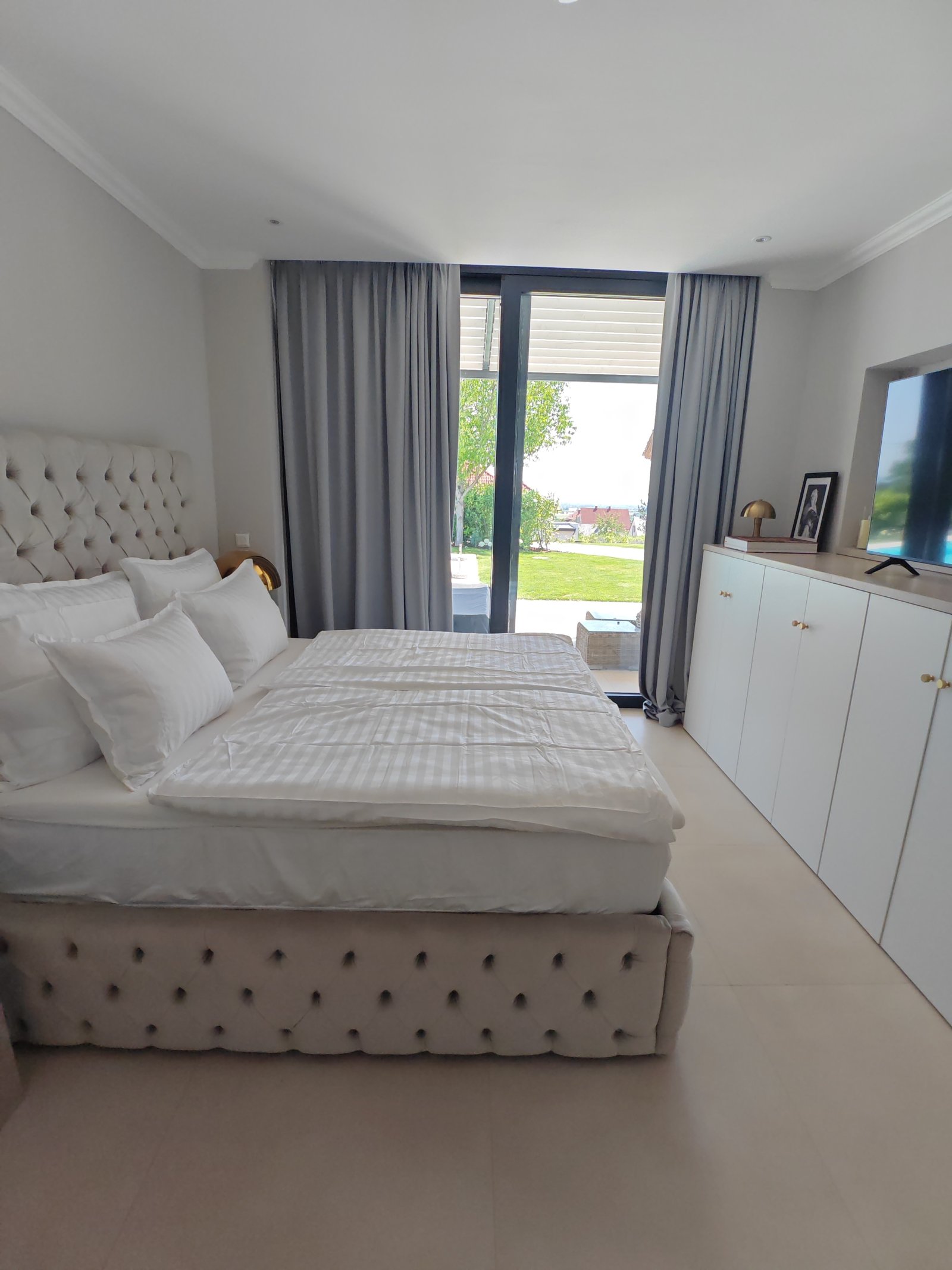 North shore: Exceptional villa above Lake Balaton with pool and luxurious amenities – Cserszegtomaj, photo 46 of 56