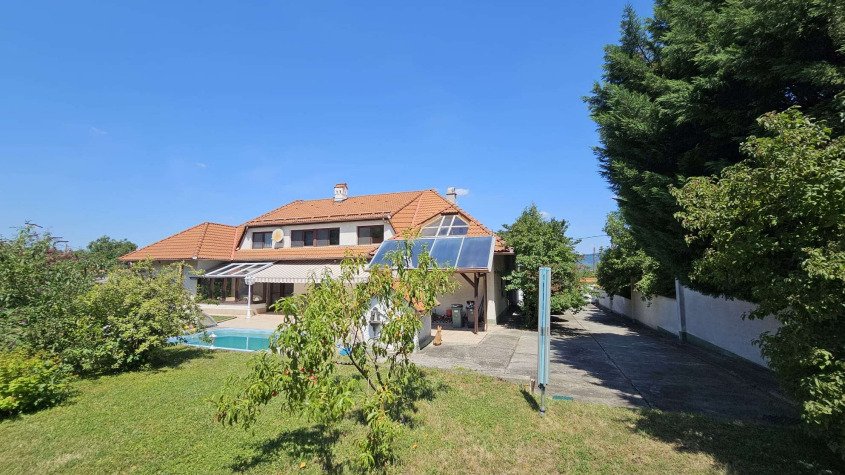 Spacious residential building with 3 units, pool and park-like garden (AAA) – Bodajk, photo 29 of 39