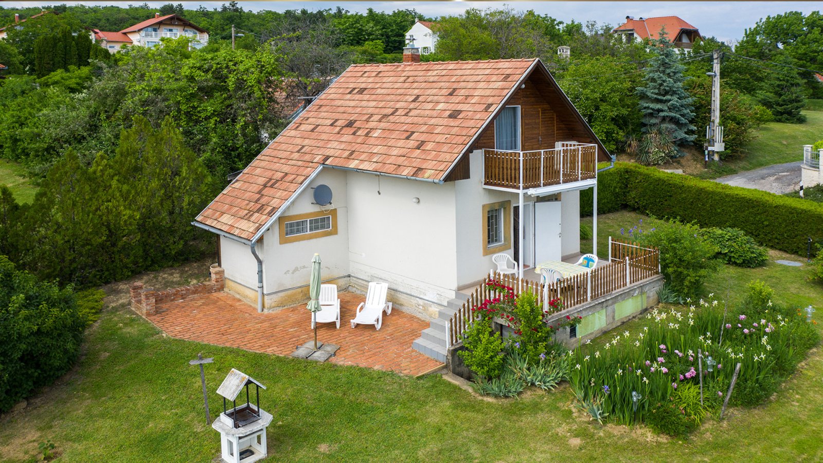 (AAAB) Kicsi, de kedves vidéki ház fenomenális helyen, panorámás kilátással – Cserszegtomaj, 1/27. kép