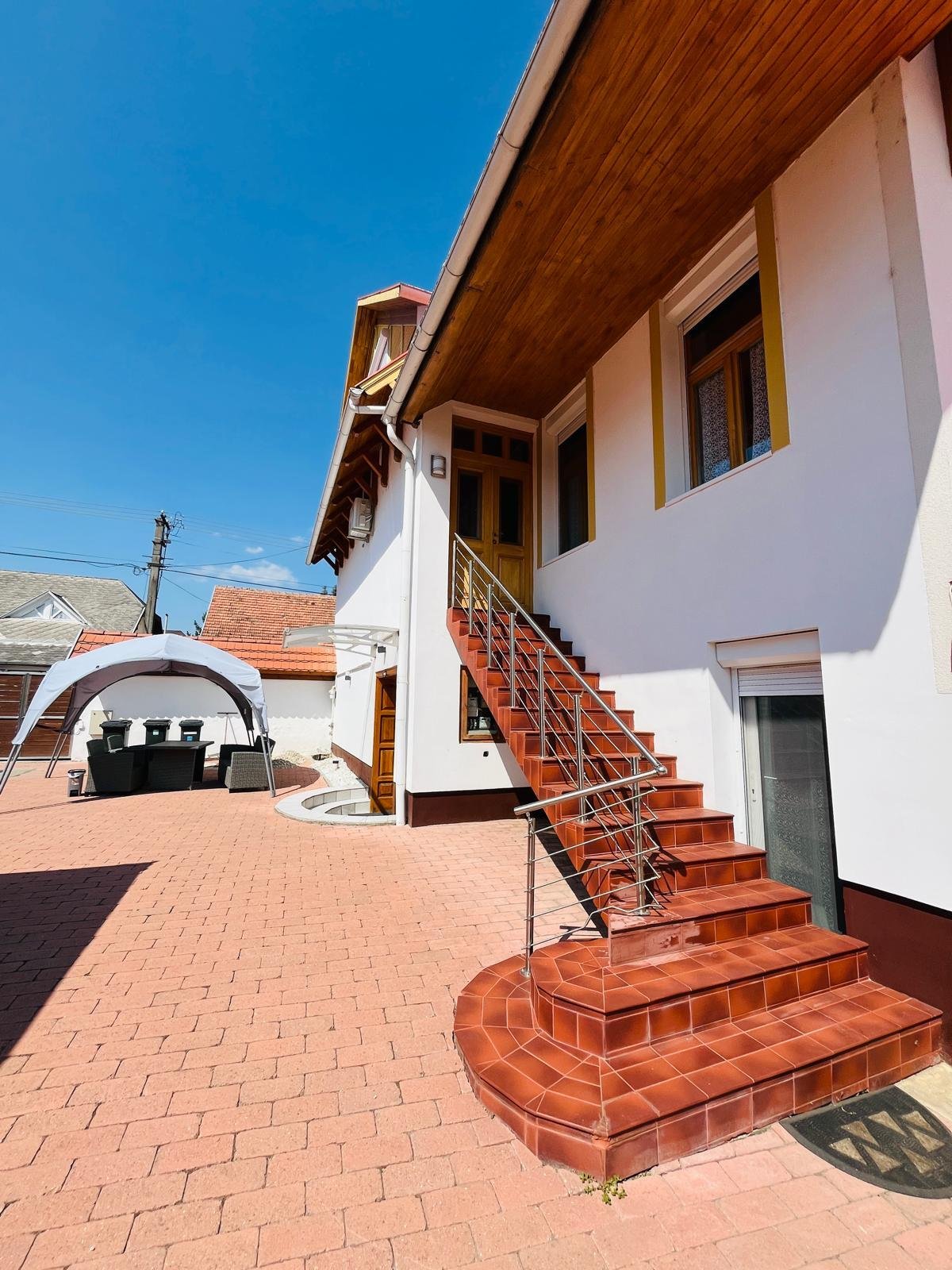 (AAA) Renoviertes Zweifamilienhaus in Strandnähe – Keszthely, Bild 3 von 31