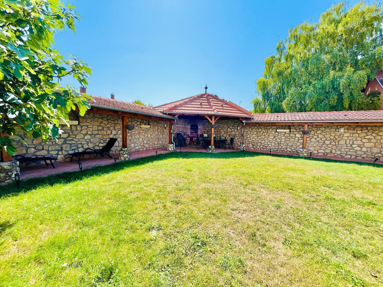 (AAA) Renoviertes Zweifamilienhaus in Strandnähe – Keszthely, Bild 25 von 31