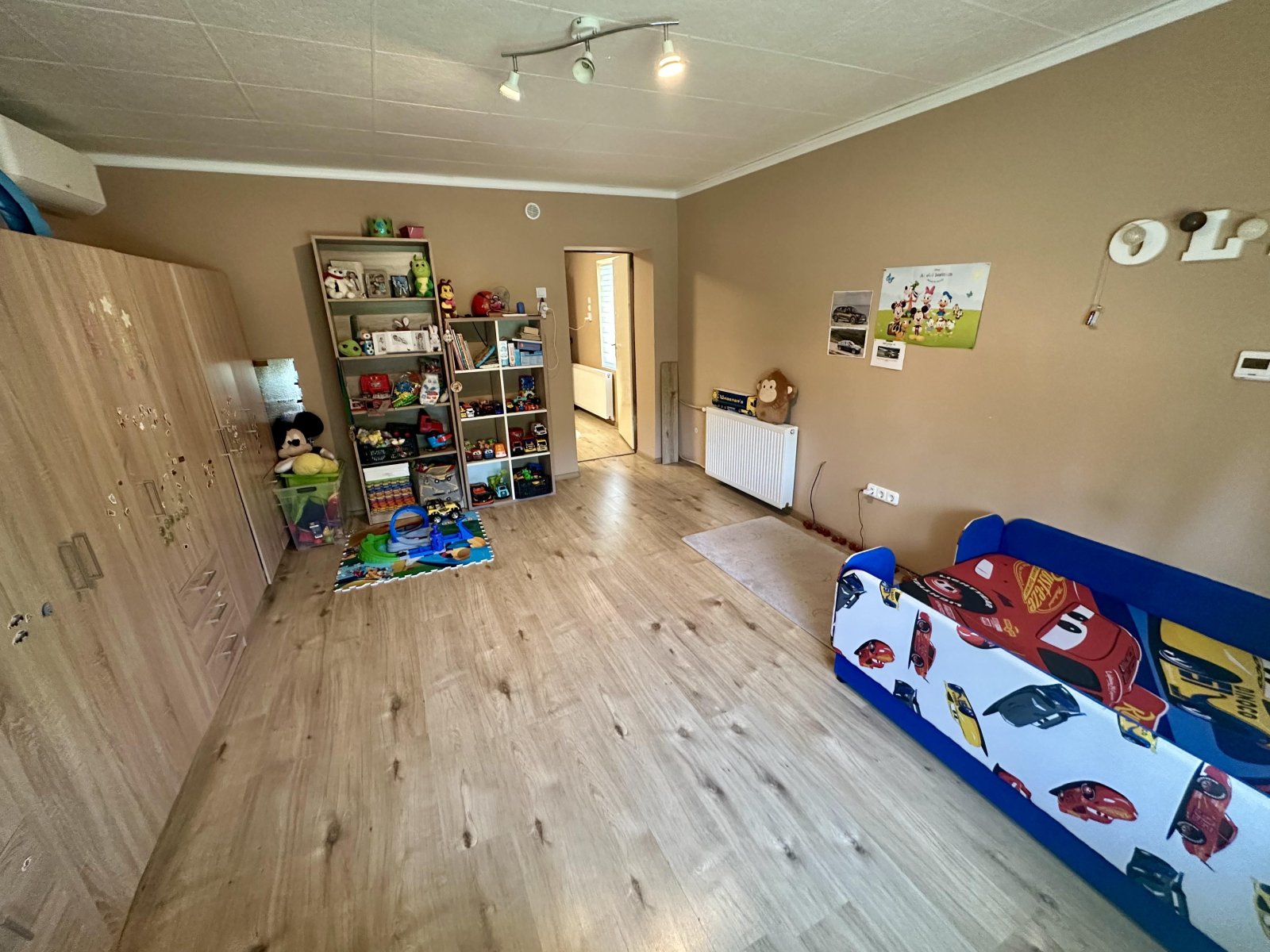 (ABA) Solides Einfamilienhaus mit guter Raumaufteilung in Seenähe – Balatonberény, Bild 13 von 28