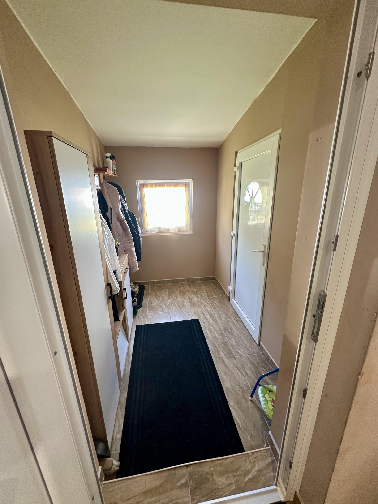 (ABA) Solides Einfamilienhaus mit guter Raumaufteilung in Seenähe – Balatonberény, Bild 21 von 28