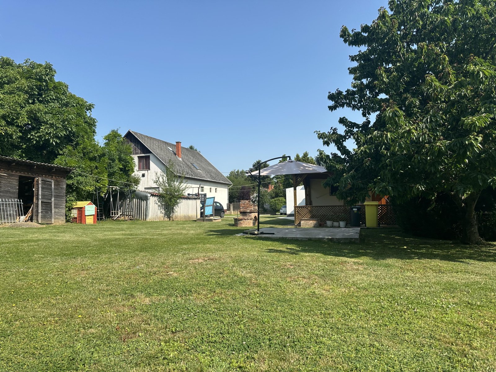 (ABA) Solides Einfamilienhaus mit guter Raumaufteilung in Seenähe – Balatonberény, Bild 26 von 28