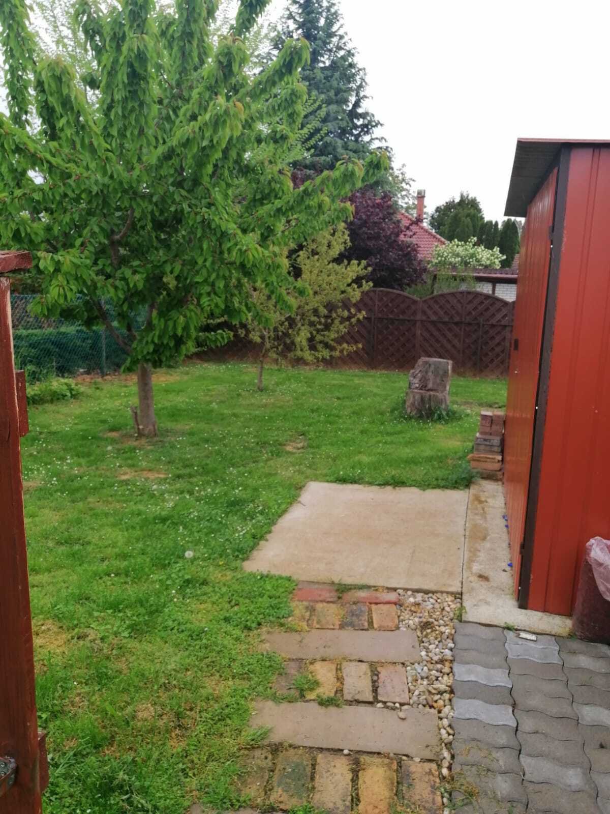 (A-B) Interessantes Baugrundstück in Seenähe & bereits mit Pool, schön eingewachsen – Balatonberény, Bild 4 von 10