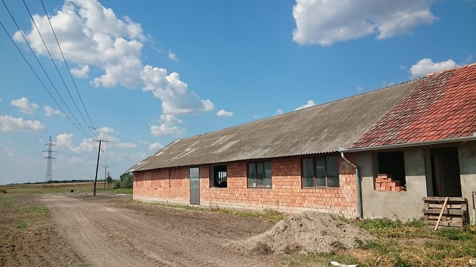 Tanya állattenyésztésre, amely 3 stúdiólakásból áll – Tiszaalpár, 6/20. kép