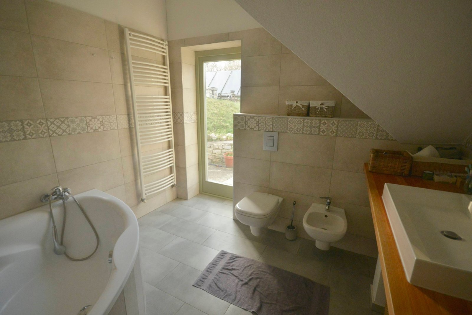 Exceptional properties combine nature, tranquility, comfort and independence across three plots of land. – bei Balatonszőlős, photo 17 of 34