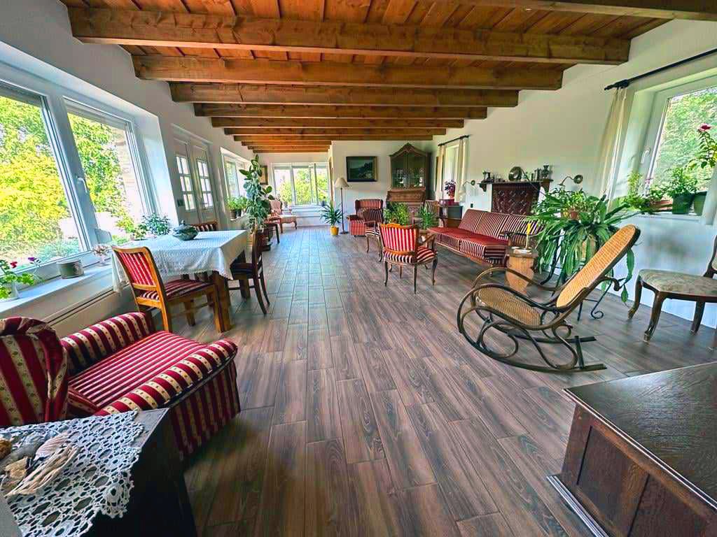 A beautifully renovated, unique detached house with an adjoining, versatile outbuilding. – Fehértó, photo 7 of 26