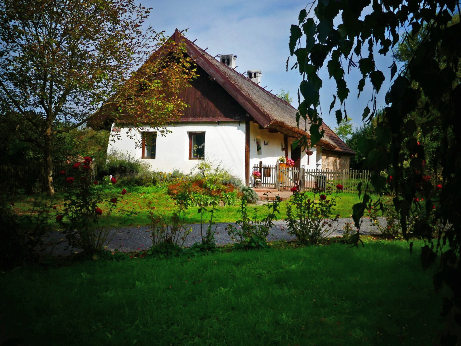 A beautifully renovated, unique detached house with an adjoining, versatile outbuilding. – Fehértó, photo 14 of 26