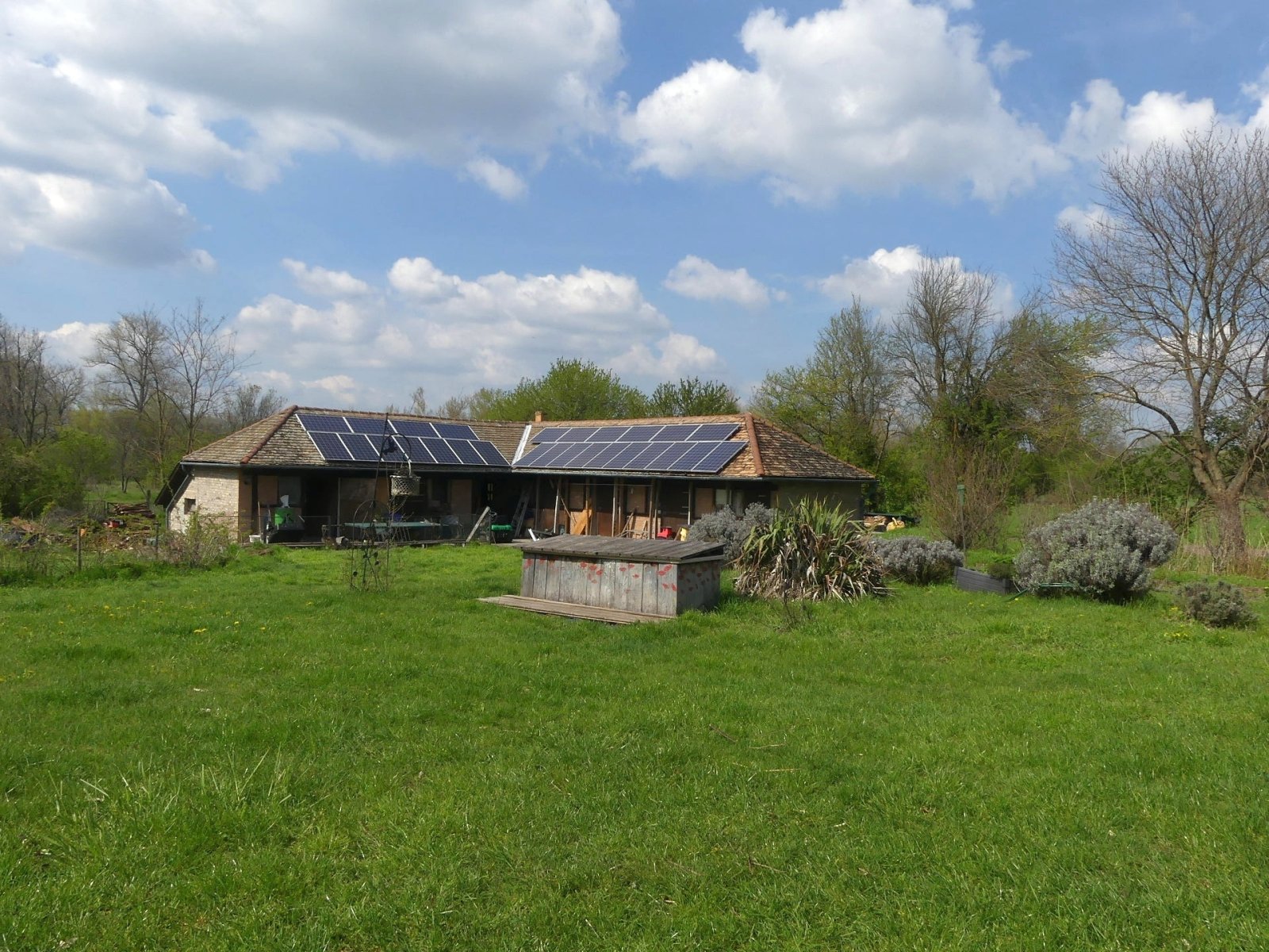 A beautifully renovated, unique detached house with an adjoining, versatile outbuilding. – Fehértó, photo 22 of 26