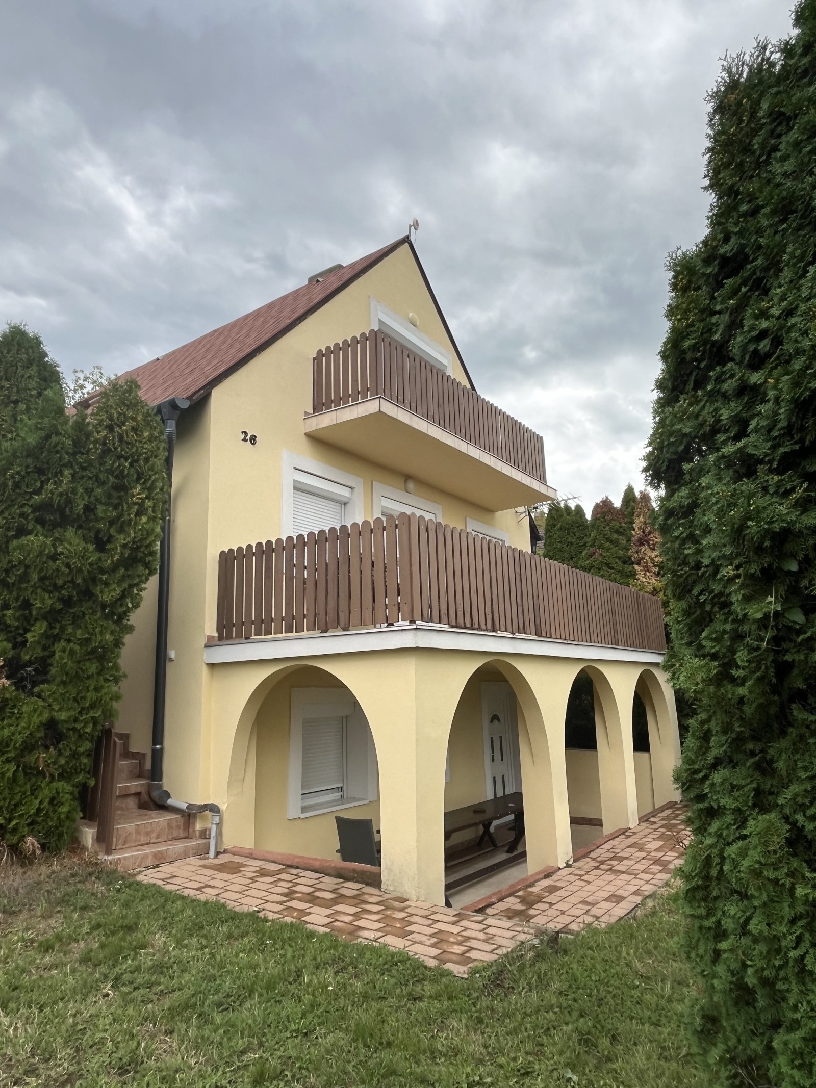 (ABA) Einfamilienhaus mit Panoramablick auf den See – Vonyarcvashegy, Bild 1 von 15