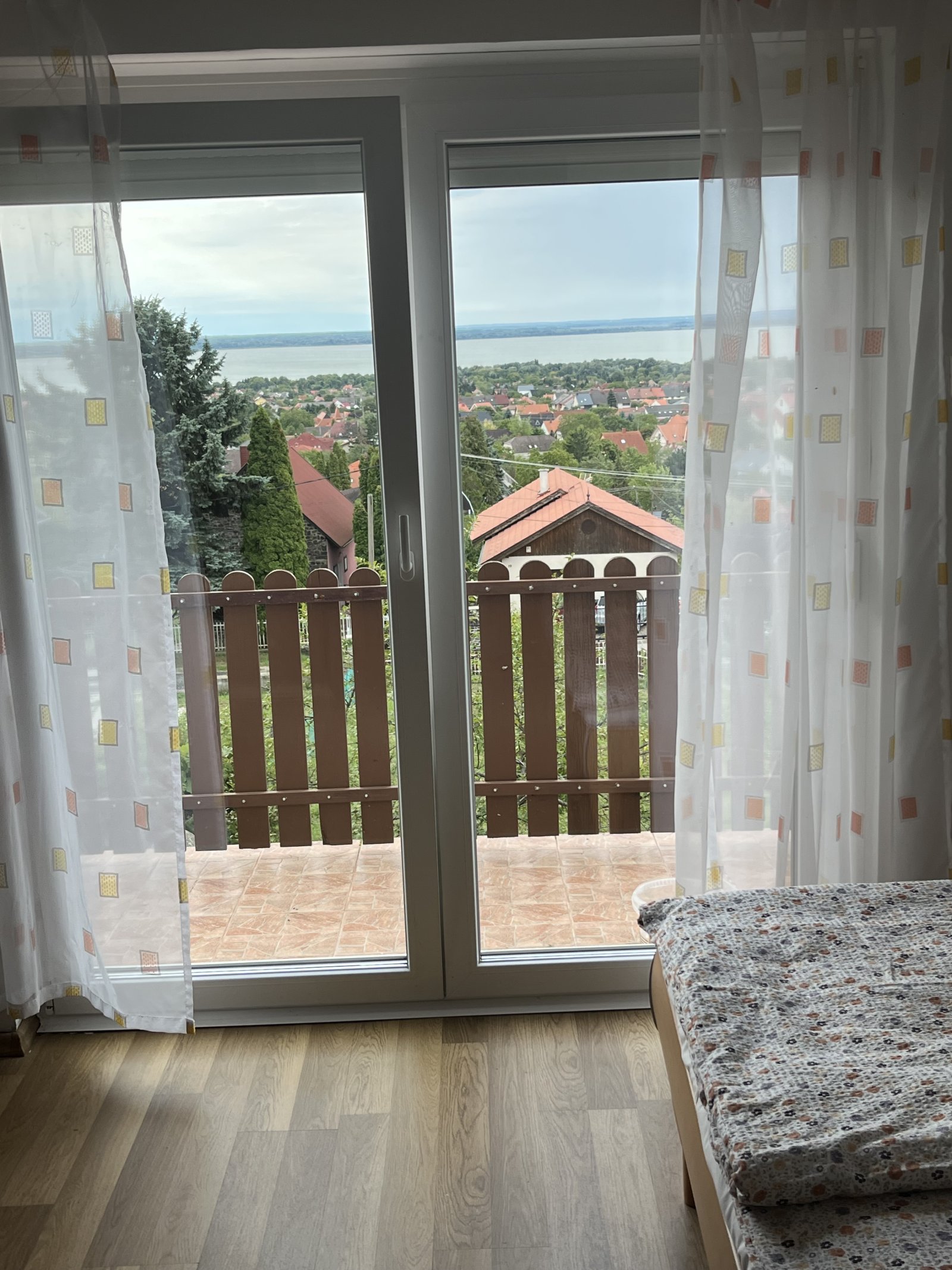 (ABA) Einfamilienhaus mit Panoramablick auf den See – Vonyarcvashegy, Bild 7 von 15