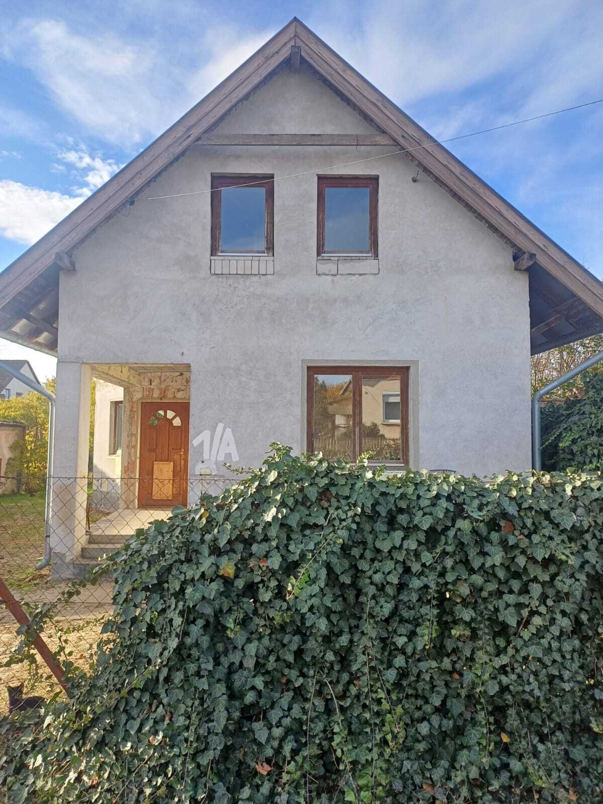 Vrijstaande woning met twee verdiepingen op een rustige, vredige locatie. – Monorierdő, foto 2 van 20