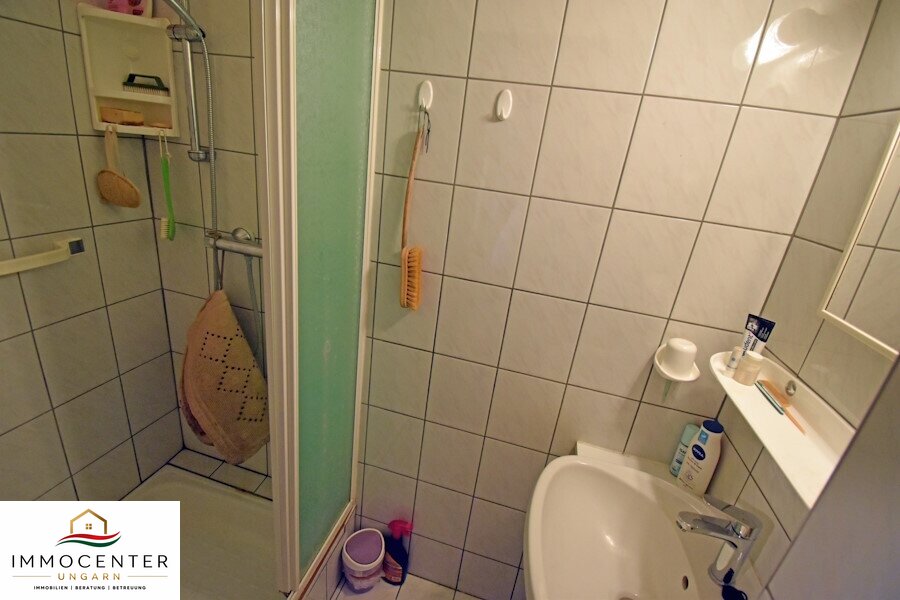 (BBA) Rijhuis in Lenti aan een rustige straat op 1200 m van de thermale baden, foto 17 van 36