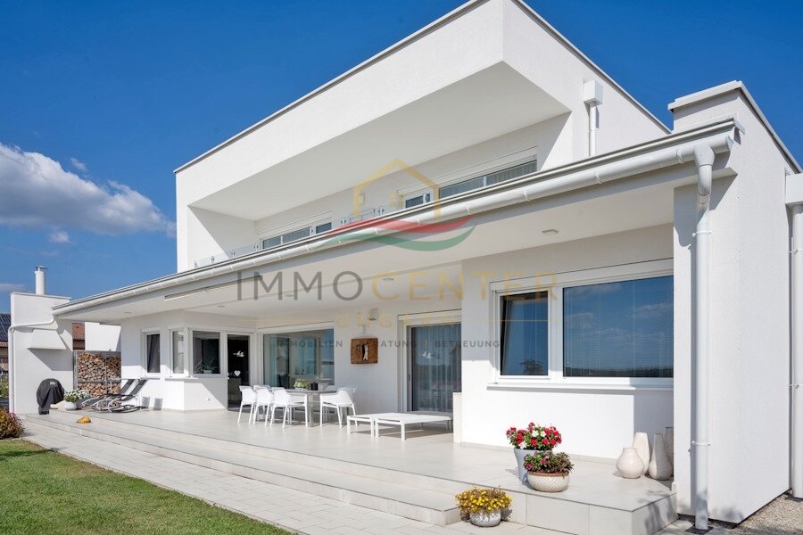 Exclusive house with 180-degree panoramic views, close to the city and thermal baths – Nagykanizsa, photo 2 of 37