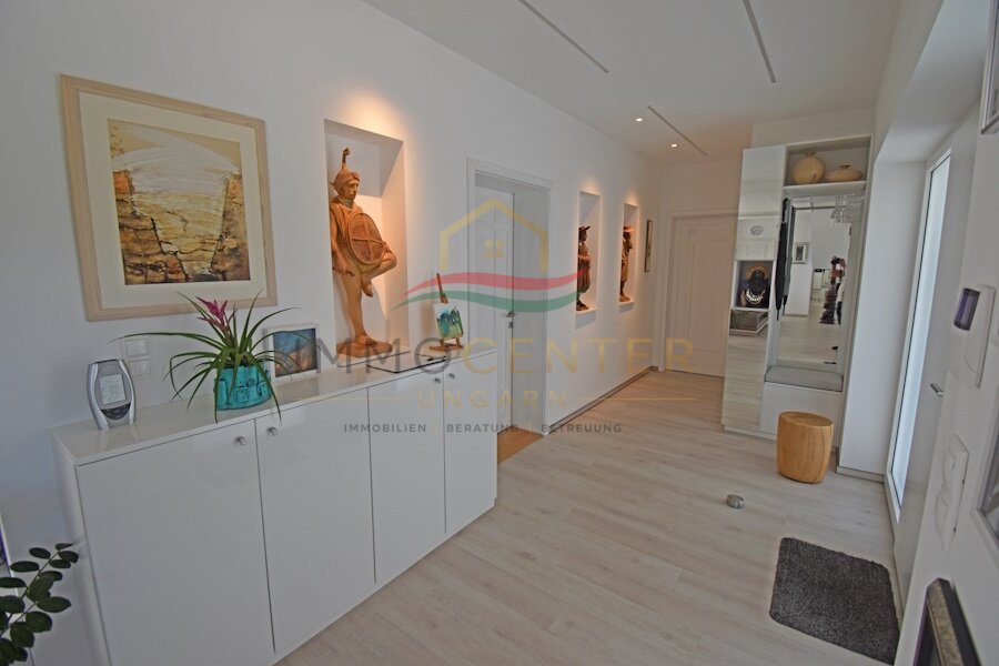 Exclusive house with 180-degree panoramic views, close to the city and thermal baths – Nagykanizsa, photo 4 of 37