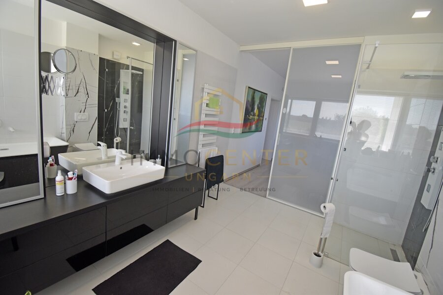Exclusive house with 180-degree panoramic views, close to the city and thermal baths – Nagykanizsa, photo 14 of 37