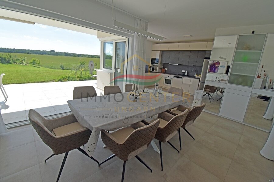 Exclusive house with 180-degree panoramic views, close to the city and thermal baths – Nagykanizsa, photo 15 of 37