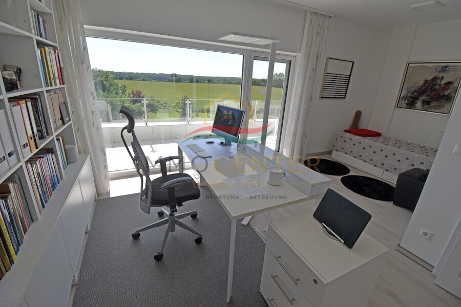 Exclusive house with 180-degree panoramic views, close to the city and thermal baths – Nagykanizsa, photo 22 of 37