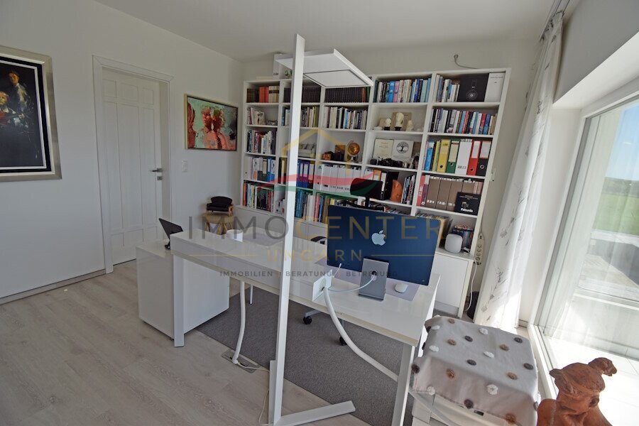 Exclusive house with 180-degree panoramic views, close to the city and thermal baths – Nagykanizsa, photo 23 of 37