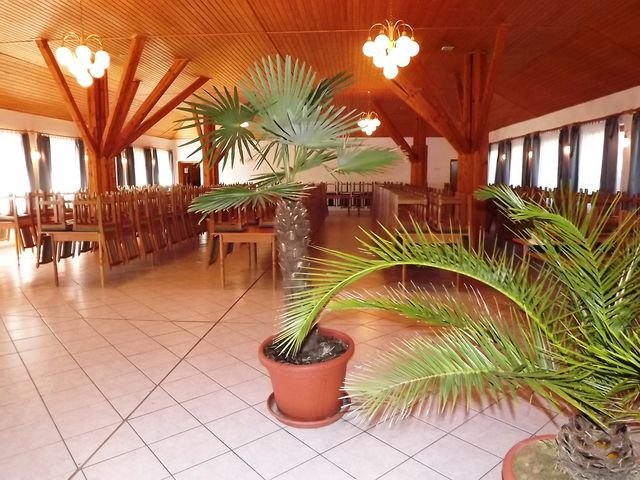 (ACA) 2 Hotels mit Konferenzsaal, Reithalle, Thermalbrunnen und vielen weiteren Extras – Region Kaposvár, Bild 16 von 24