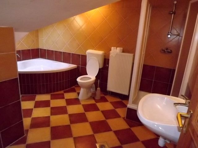 (ACA) 2 Hotels mit Konferenzsaal, Reithalle, Thermalbrunnen und vielen weiteren Extras – Region Kaposvár, Bild 22 von 24