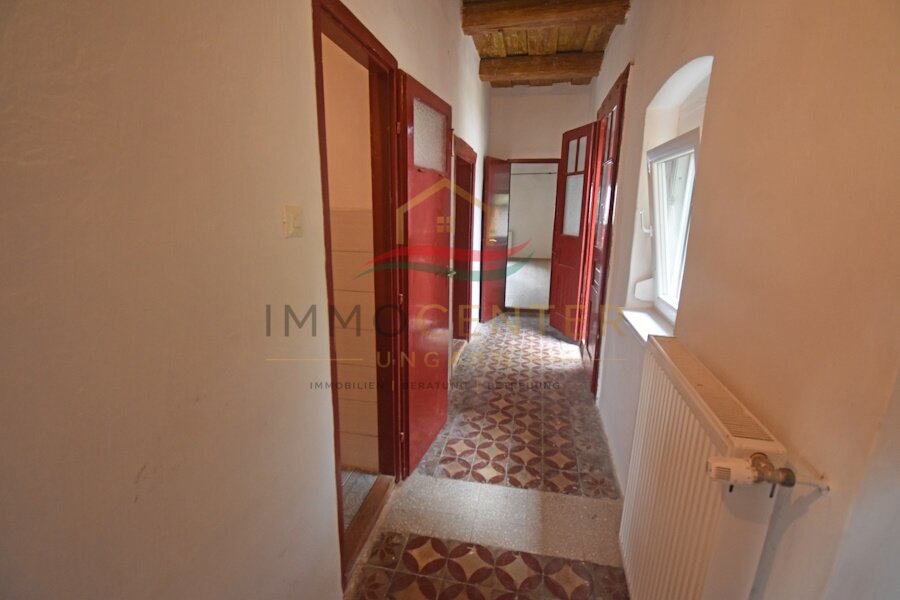 (BAA) Renoviertes grossbürgerliches Haus in ruhiger Lage – Heresznye, foto 5 van 23