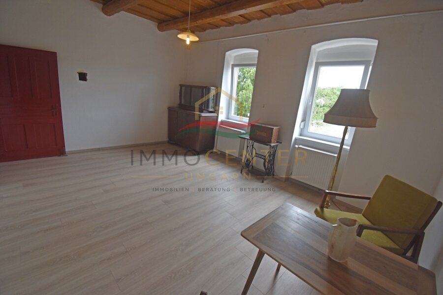(BAA) Renoviertes grossbürgerliches Haus in ruhiger Lage – Heresznye, foto 8 van 23