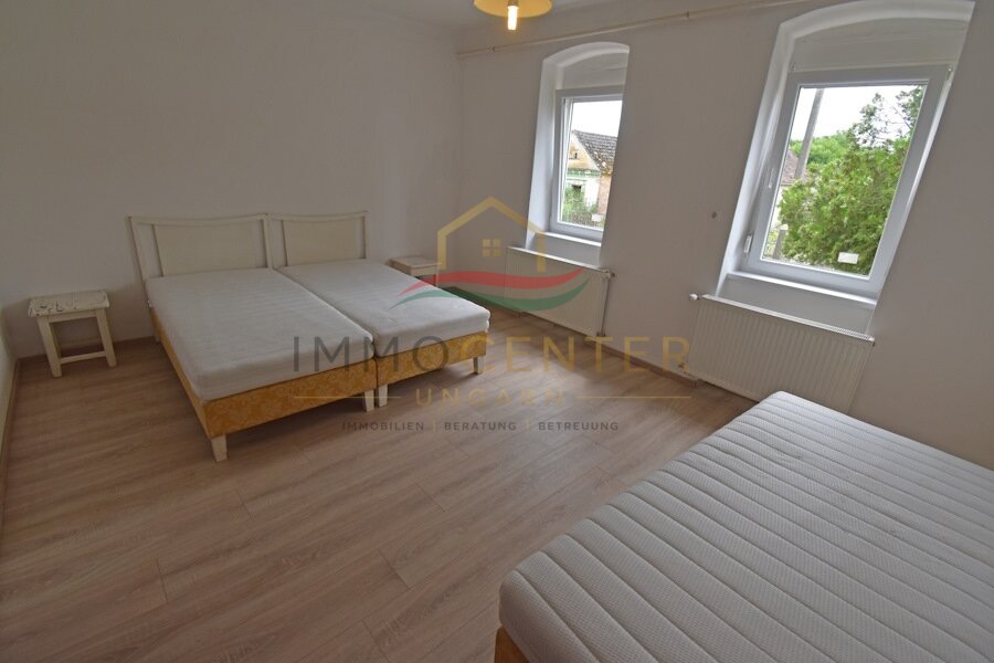 (BAA) Renoviertes grossbürgerliches Haus in ruhiger Lage – Heresznye, foto 11 van 23