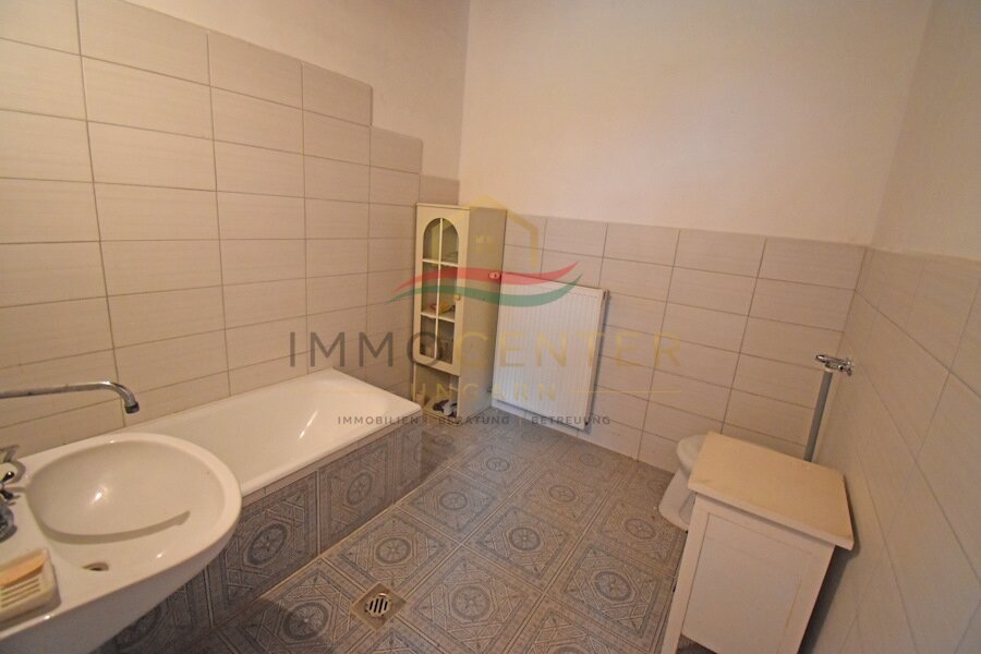(BAA) Renoviertes grossbürgerliches Haus in ruhiger Lage – Heresznye, foto 20 van 23