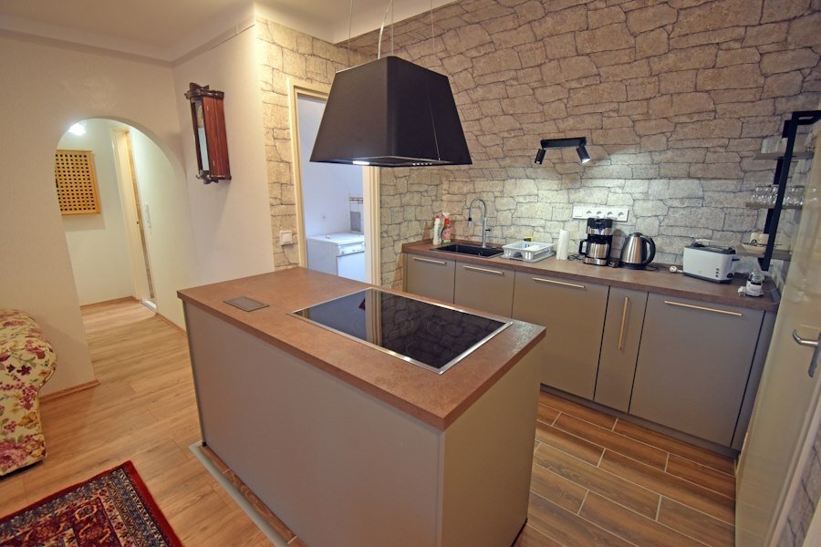 (BAA) Super gemütliches & voll eingerichtetes Appartement ab sofort frei – Vése, foto 3 van 16