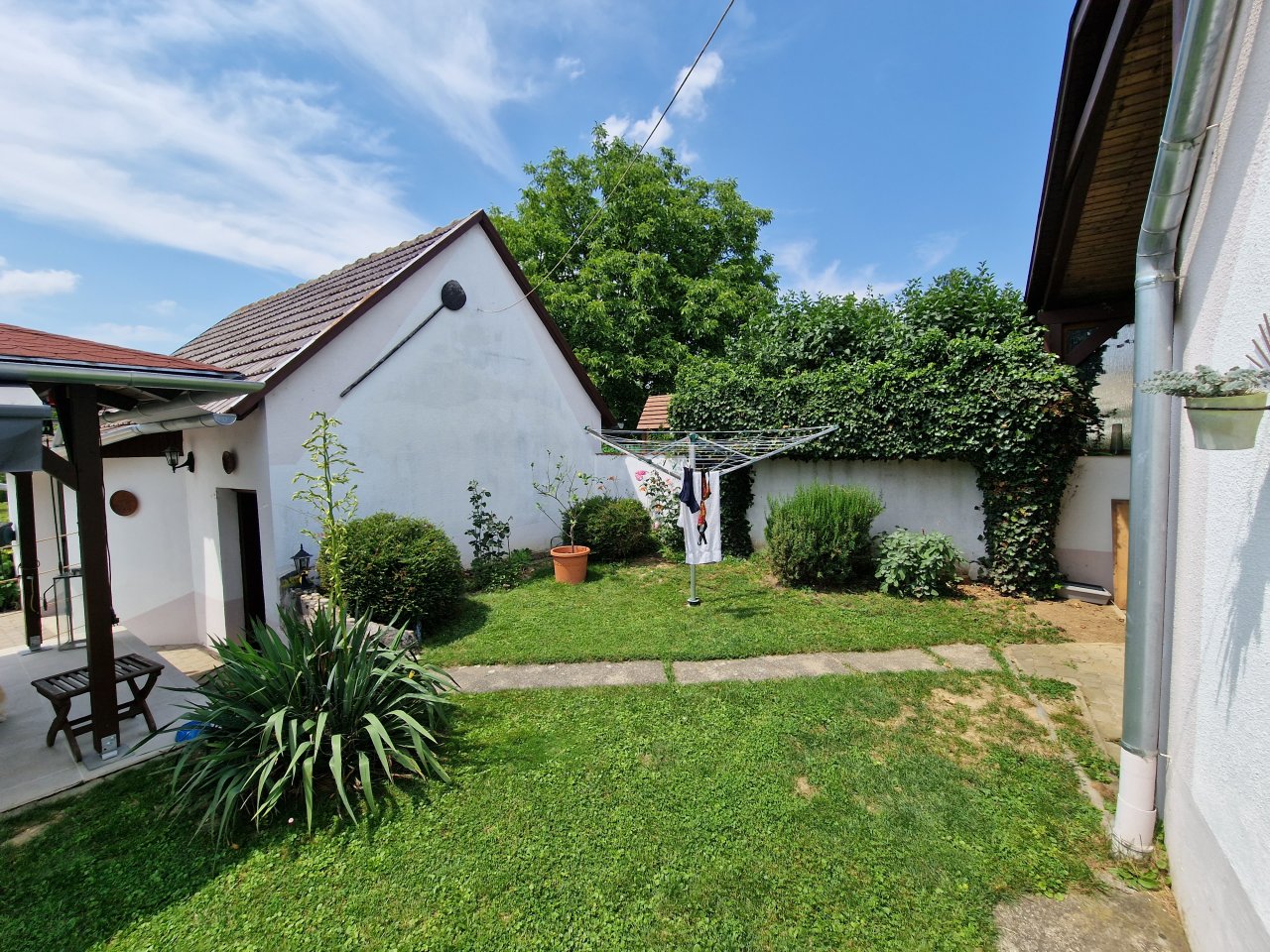 (AAA) Large country house with pool in a quiet location near Heviz – Sármellék, photo 8 of 66