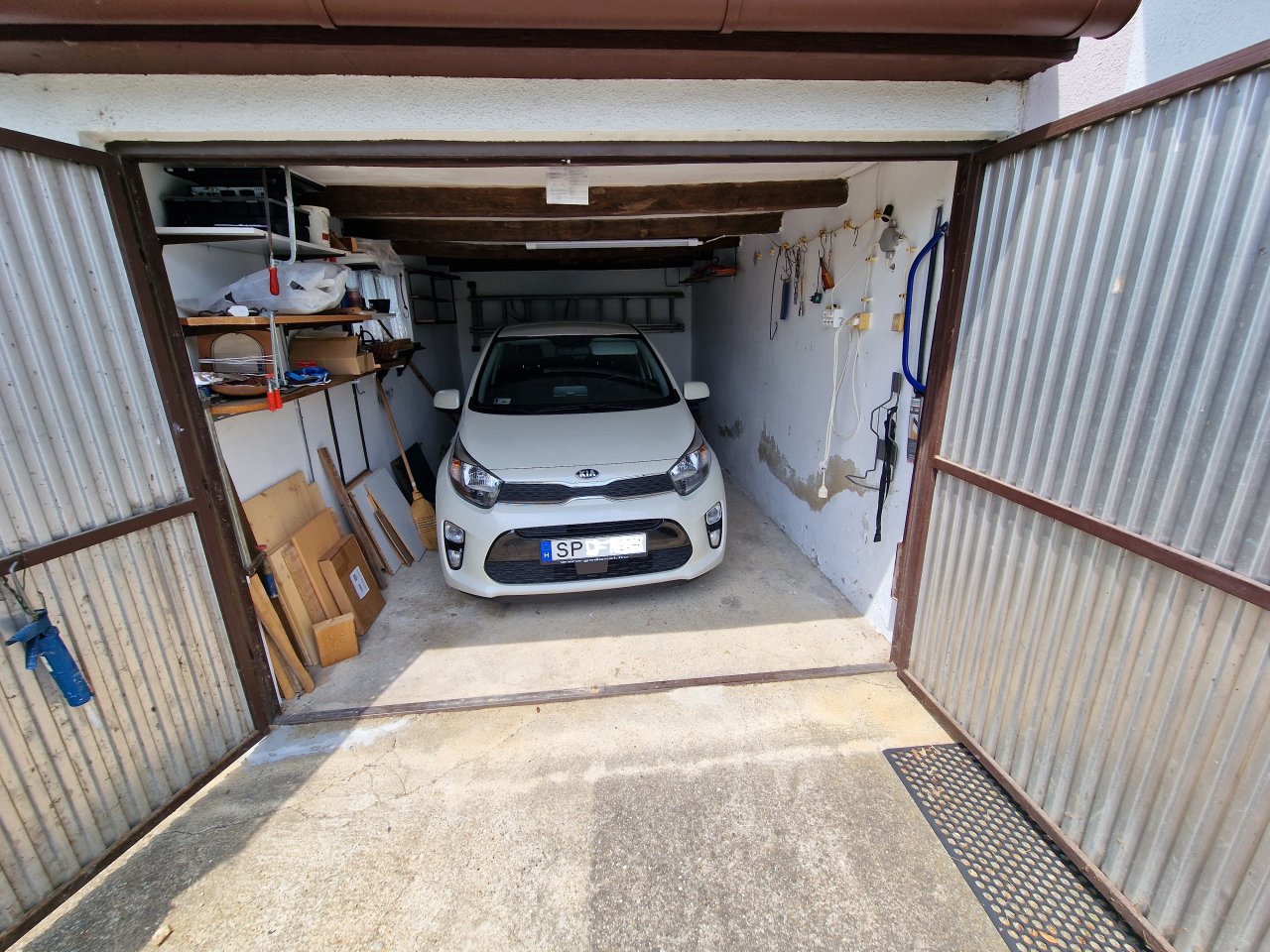 Garage 2, photo 10 of 66