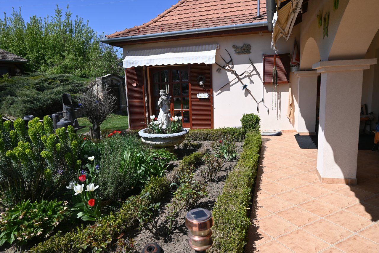 (BAB) Wunderschönes ungarisches Landhaus mit großem Grundstück und Pferdeboxen – bei Karad, Bild 9 von 73