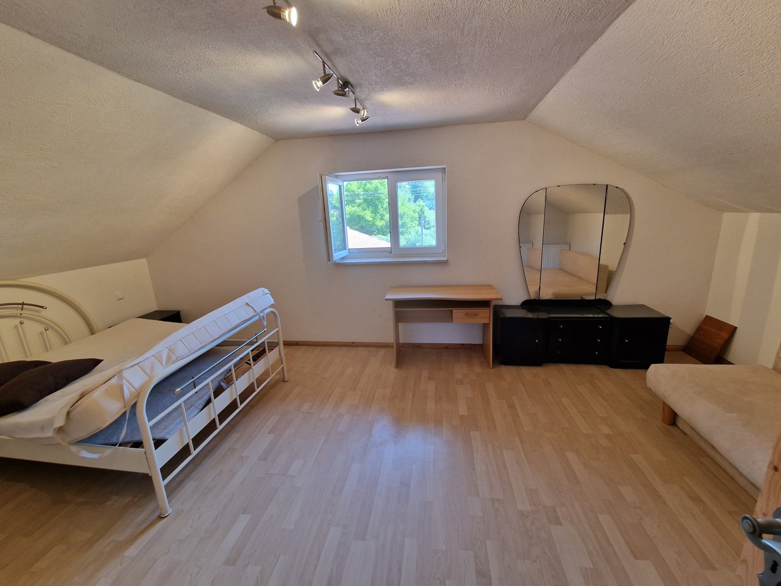 (BAA) Mehrgenerationenhaus / Betreutes wohnen / Investment! – Nagygörbő, Bild 53 von 72