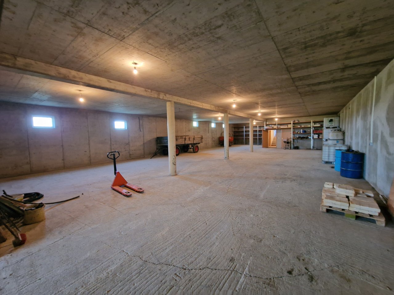 (BAA) Außergewöhnliches Anwesen für viele Nutzungsarten: Pferdegestüt, betreutes wohnen, Oldtimer-Halle usw – Nagygörbő, Bild 12 von 120