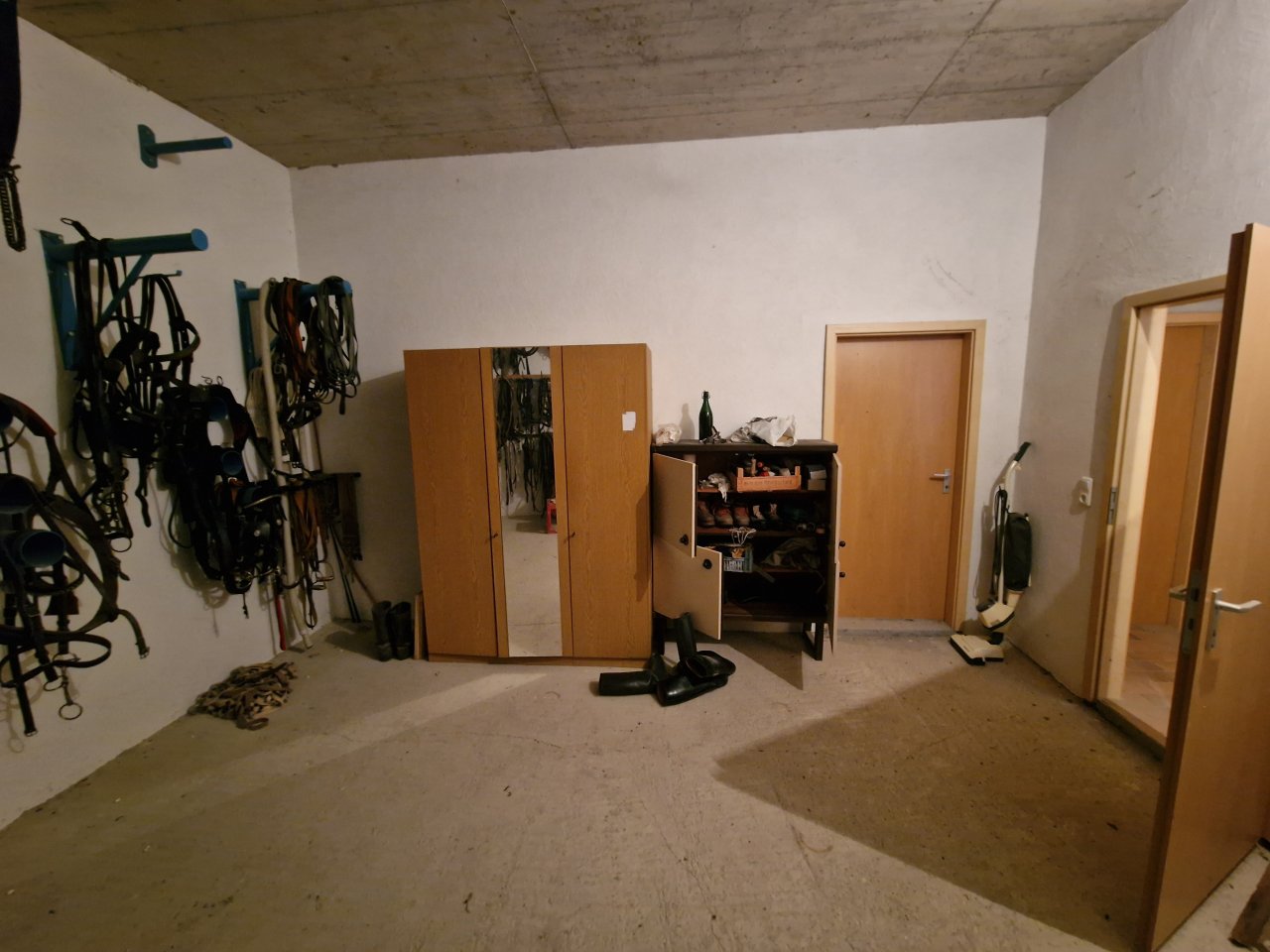 (BAA) Außergewöhnliches Anwesen für viele Nutzungsarten: Pferdegestüt, betreutes wohnen, Oldtimer-Halle usw – Nagygörbő, Bild 21 von 120