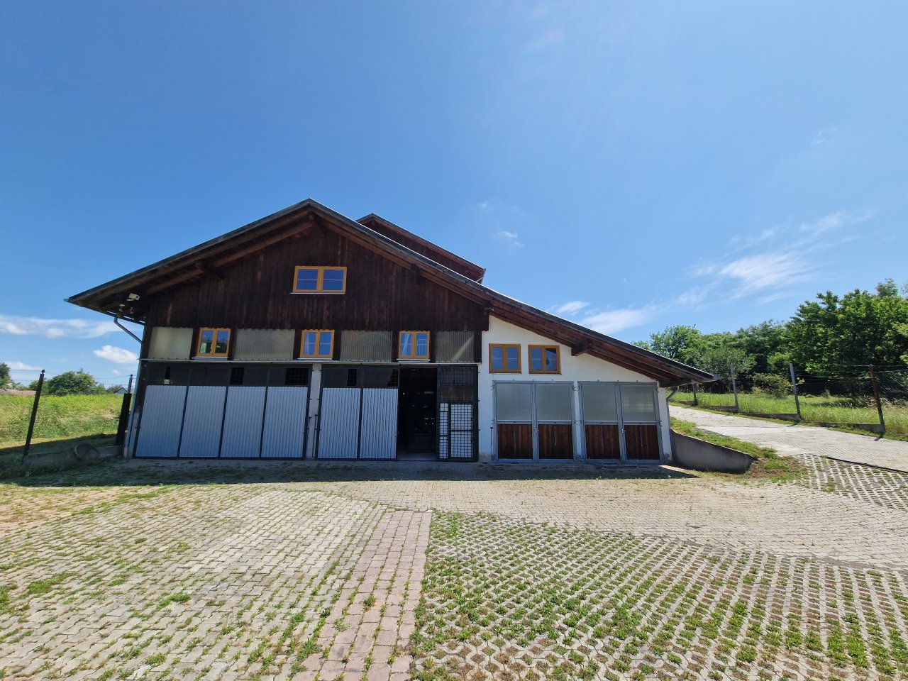 (BAA) Außergewöhnliches Anwesen für viele Nutzungsarten: Pferdegestüt, betreutes wohnen, Oldtimer-Halle usw – Nagygörbő, Bild 93 von 120