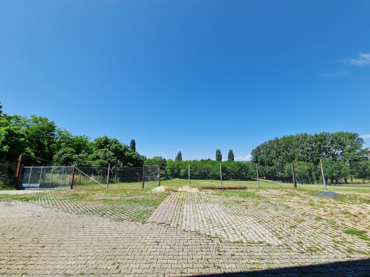 (BAA) Außergewöhnliches Anwesen für viele Nutzungsarten: Pferdegestüt, betreutes wohnen, Oldtimer-Halle usw – Nagygörbő, Bild 102 von 120