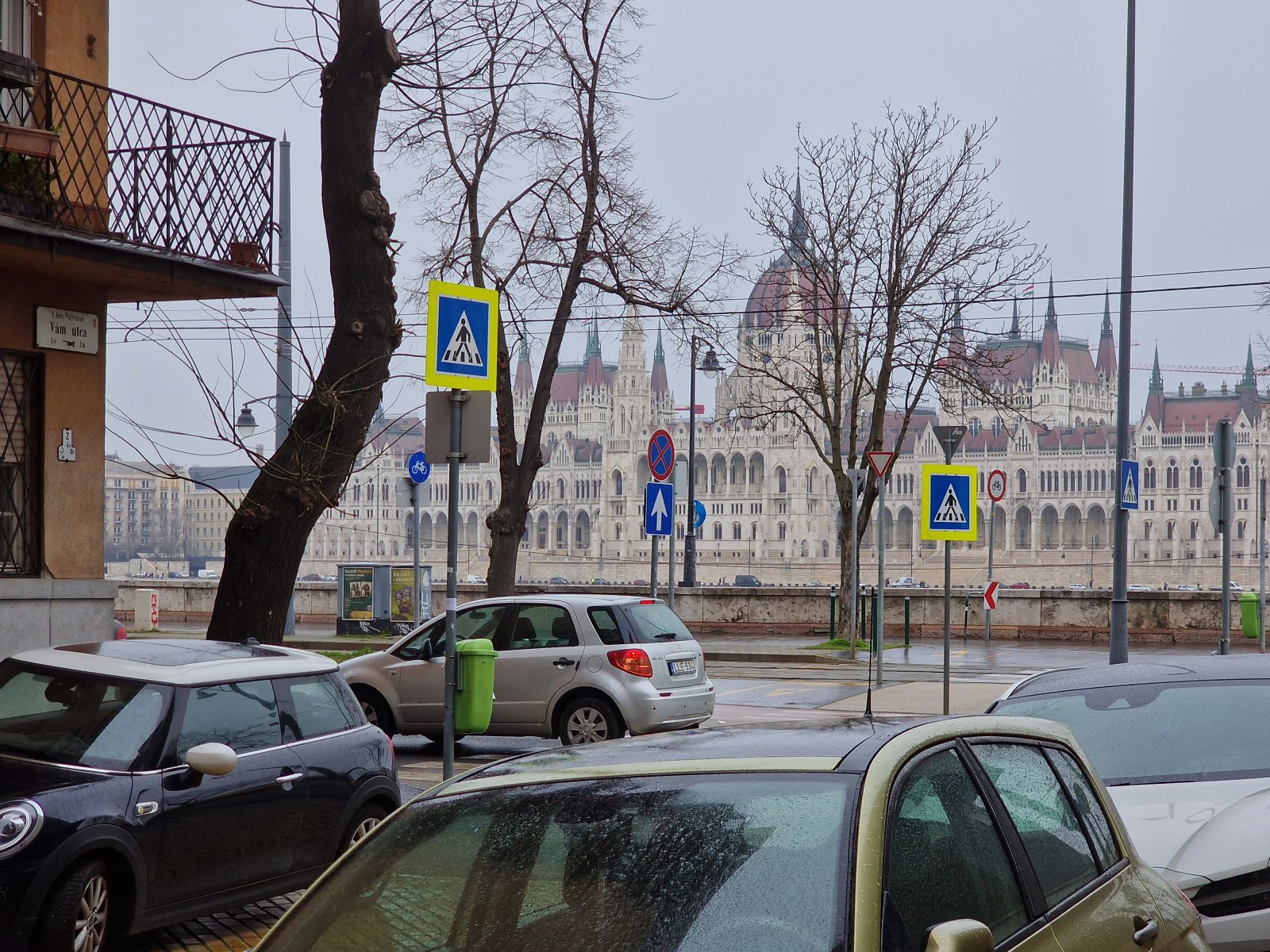 (AABB) Eigentumswohnung im 1.Distrikt von Budapest gegenüber dem Parla – Budapest