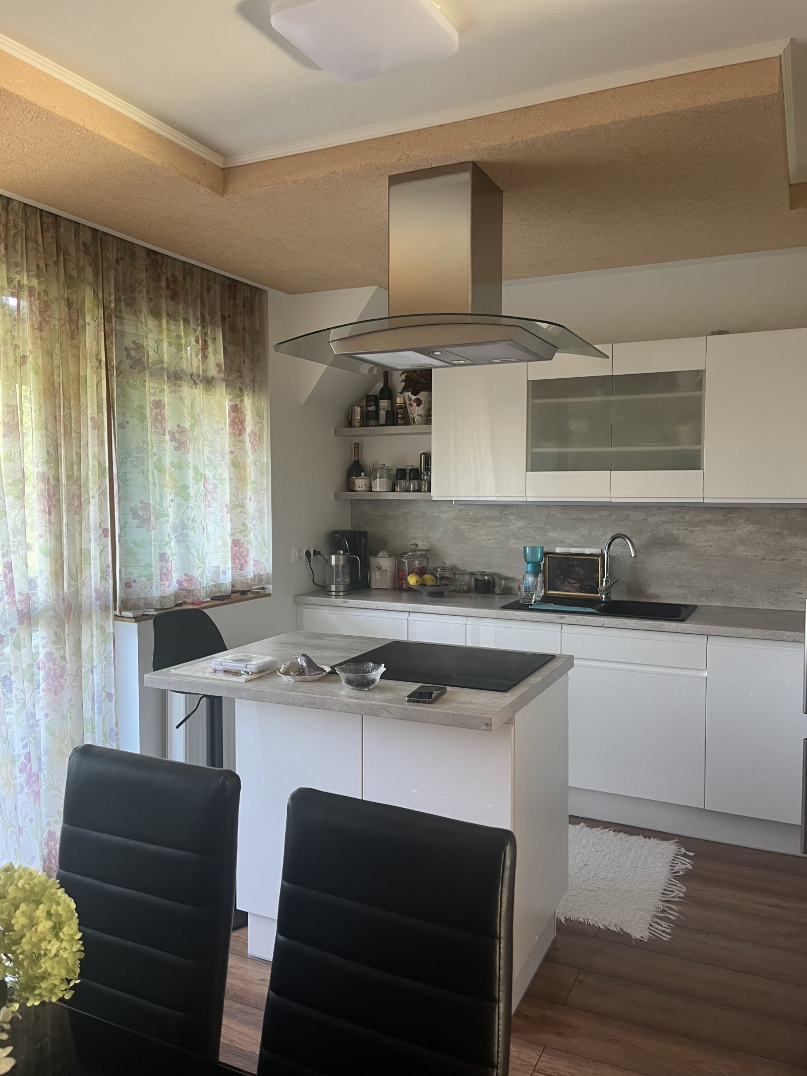 Gyönyörűen felújított, 3 szobás lakás a harmadik emeleten – Keszthely, 5/13. kép