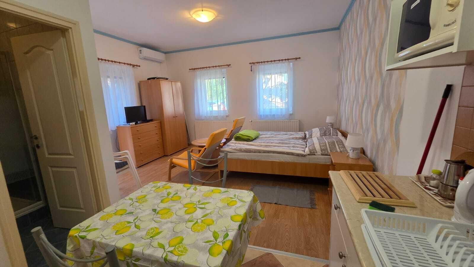 Exklusives und Gepflegtes Familienhaus in ruhiger, zentraler Lage Nähe Balaton – Kehidakustány, Bild 10 von 18