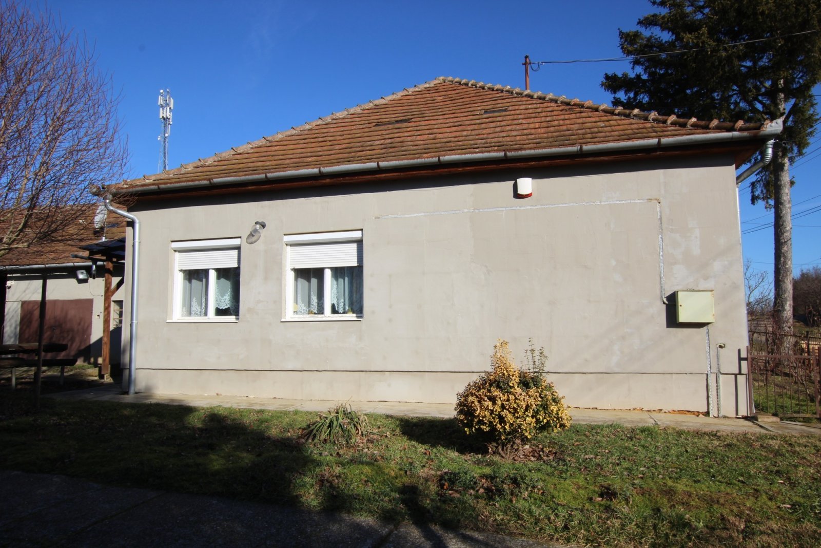 Einfamilienhaus in Ruhige, familienfreundliche Gegend – Bánokszentgyörgy, Bild 3 von 19