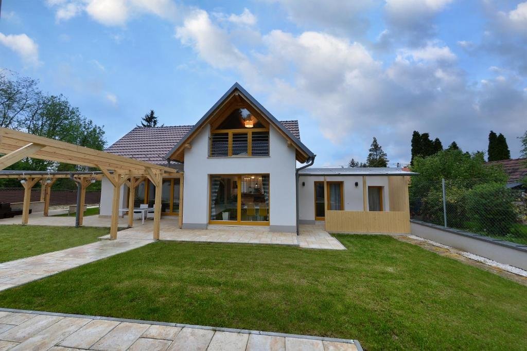(AAA) Luxe seminar- of familiehuis met wellnessoase nabij Oostenrijk – Dozmat, foto 1 van 35