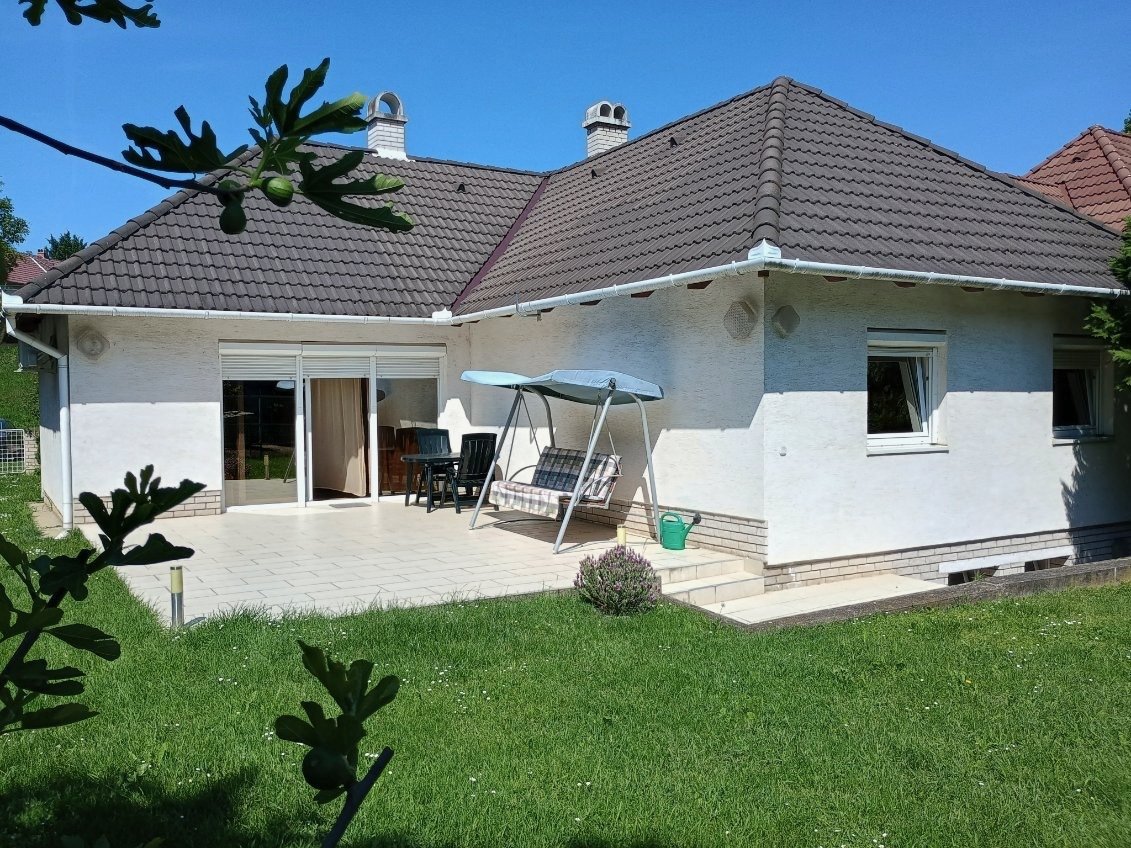 (AAA) Familienhaus in der Nähe des Plattensees – Balatonvilágos, Bild 1 von 8