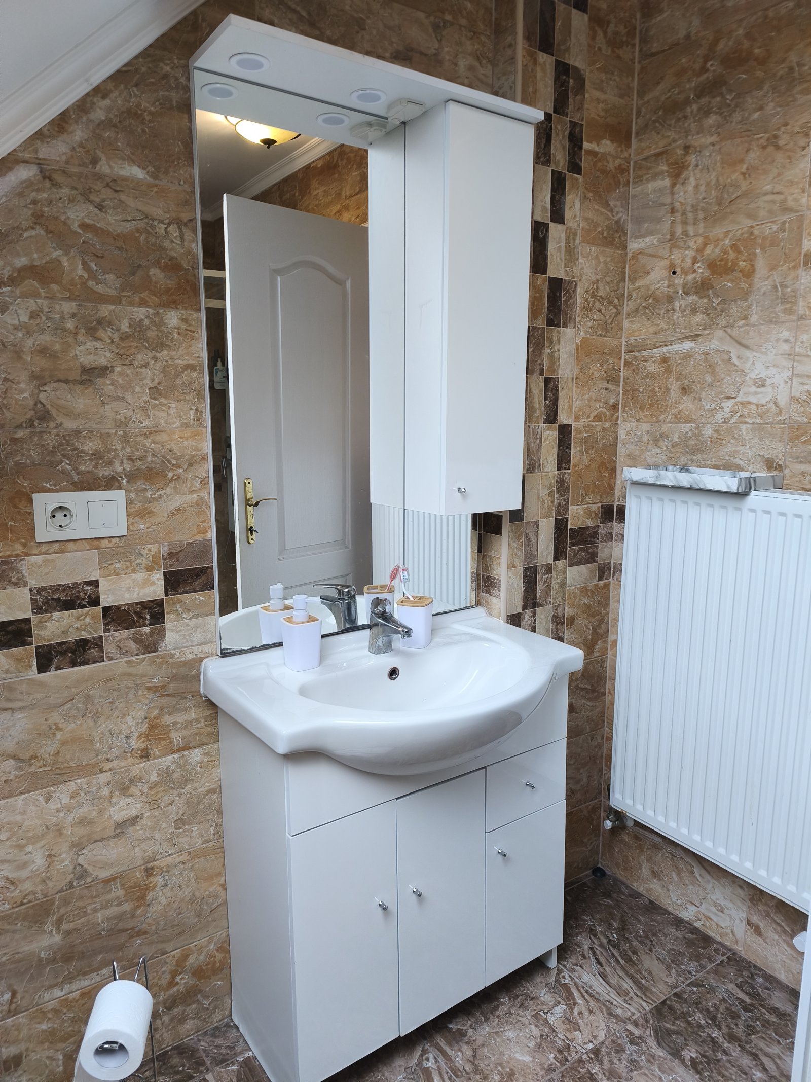 (AAA) Luxus ingatlan wellness oázissal és apartmannal – Hévíz, 12/57. kép
